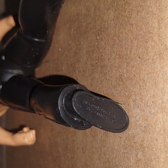 2005 WWE Matt Hardy Action Figure Jakks Pacific Black Pants - Picture 8 of 8